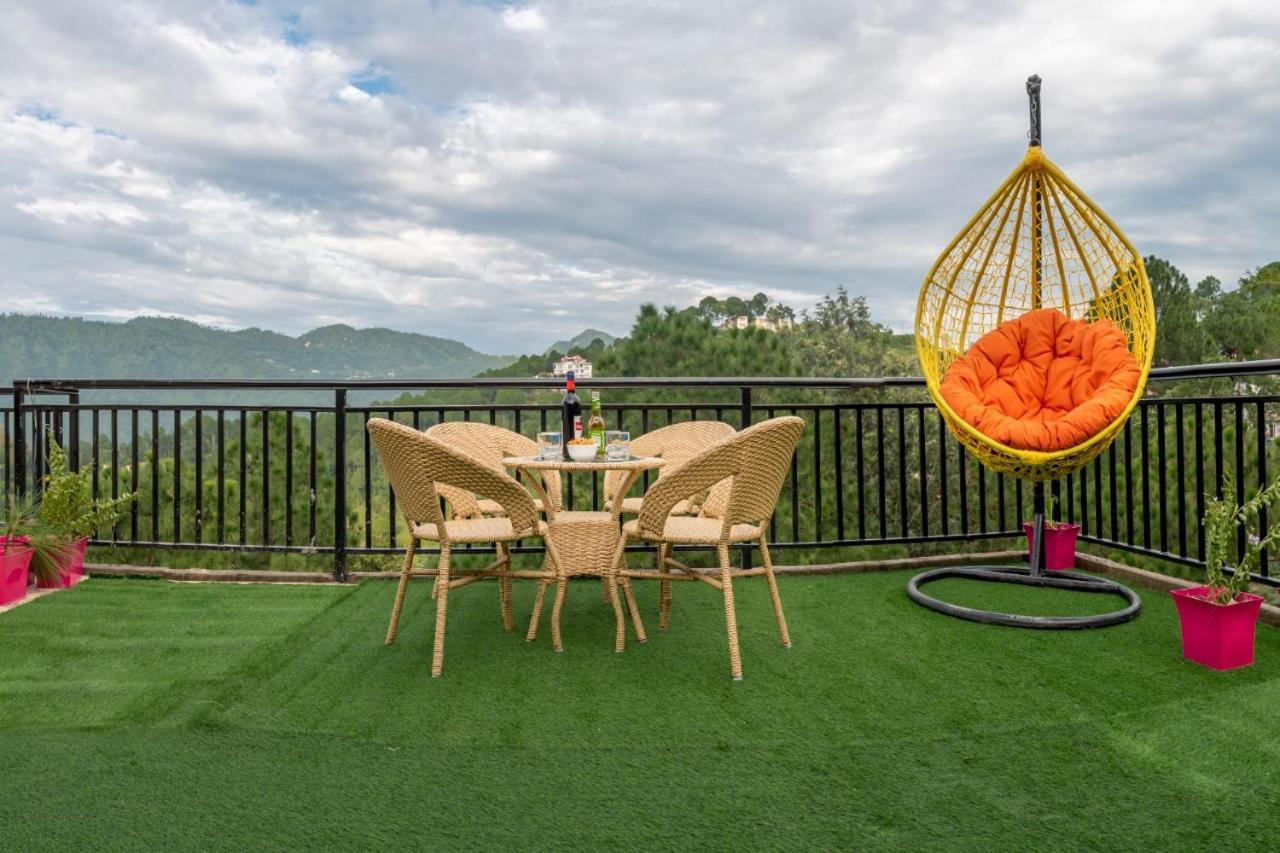 Mountain Mist Inn I Serviced Apt I Open Air Lawn & Rooftop I Bonfire I By Exotic Stays Kasauli Bagian luar foto