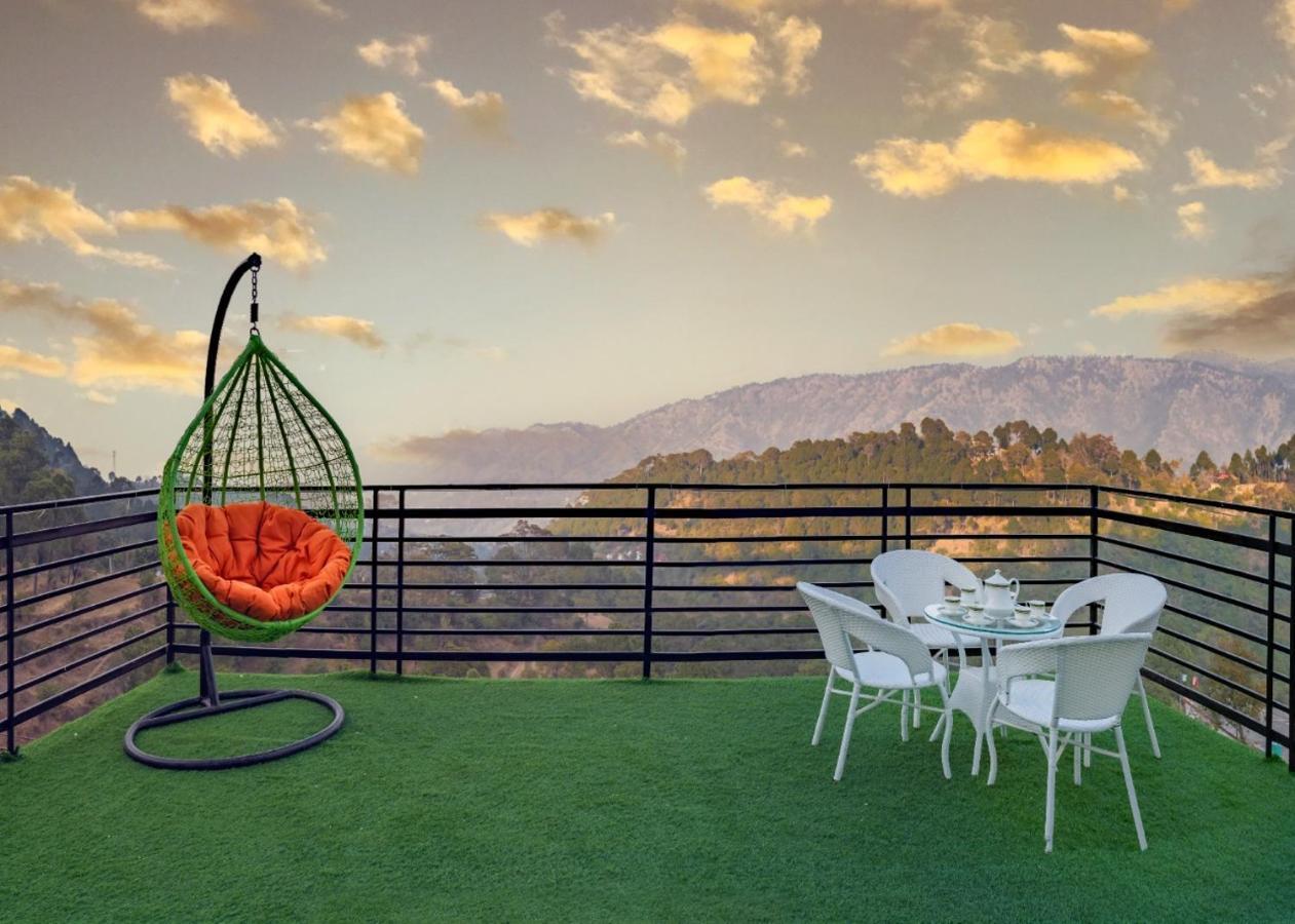 Mountain Mist Inn I Serviced Apt I Open Air Lawn & Rooftop I Bonfire I By Exotic Stays Kasauli Bagian luar foto